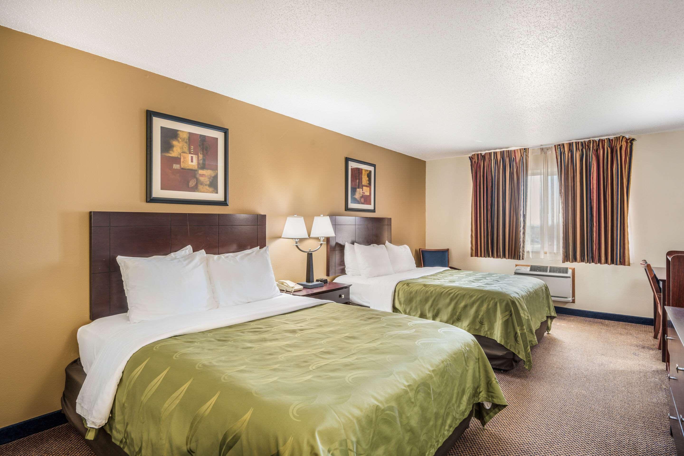 Quality Inn & Suites Eldridge Davenport North Ngoại thất bức ảnh
