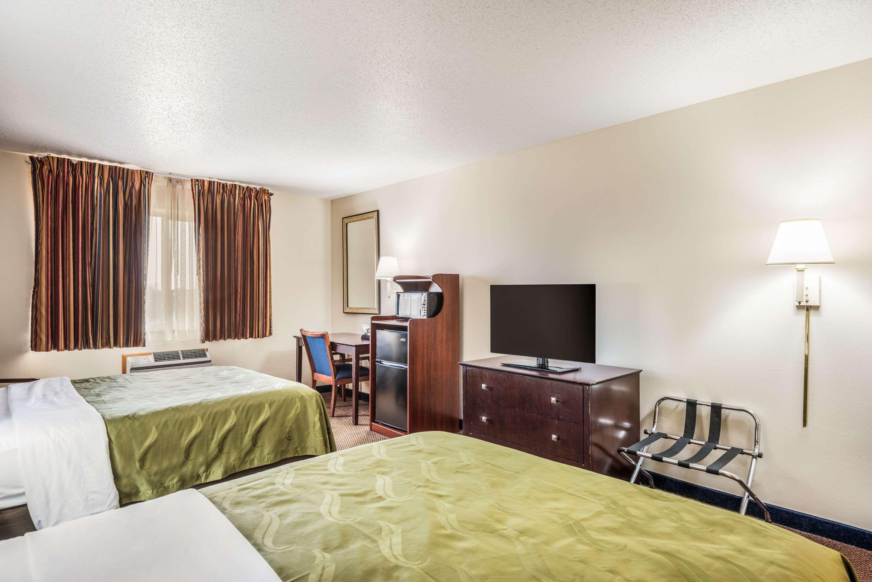 Quality Inn & Suites Eldridge Davenport North Ngoại thất bức ảnh