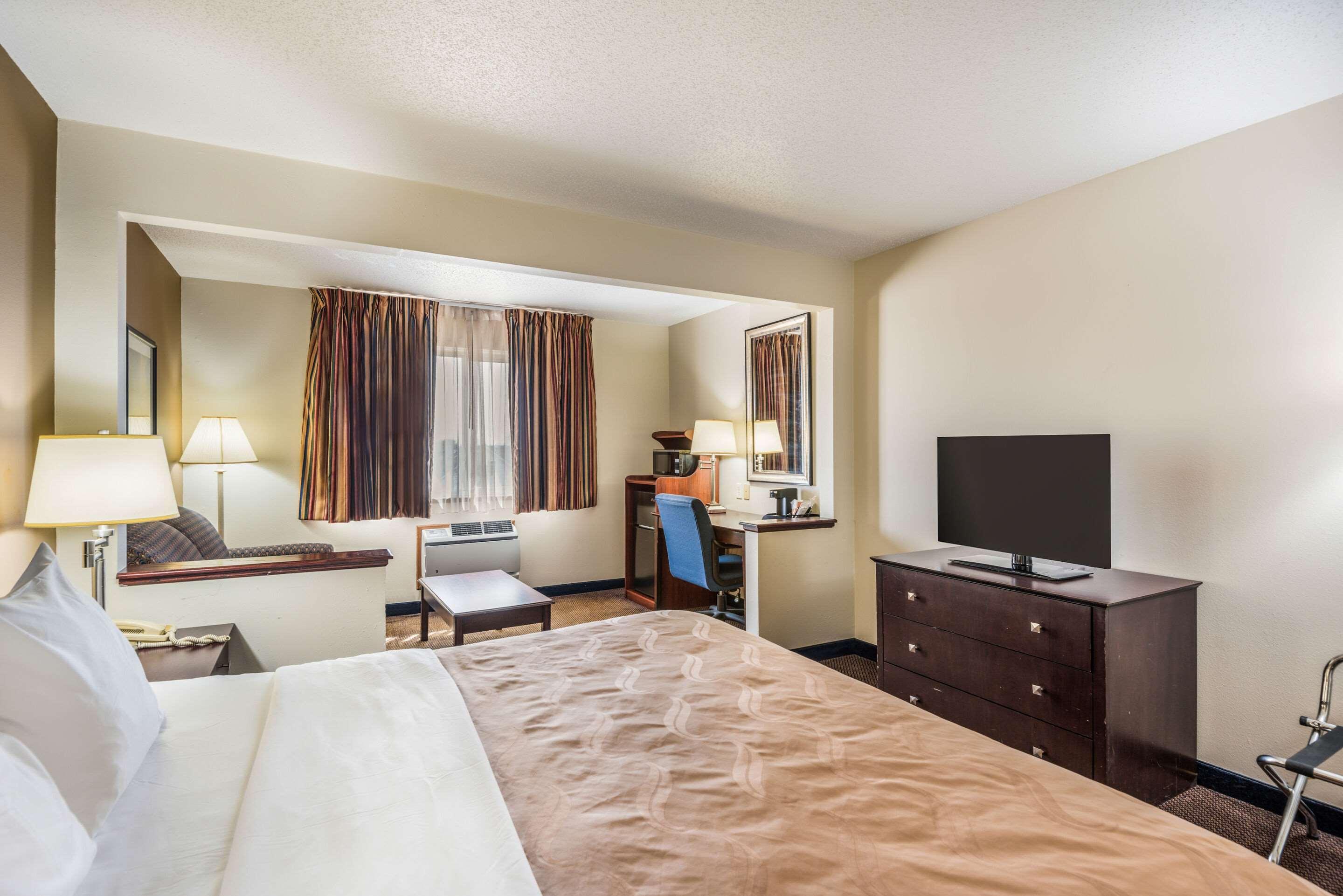 Quality Inn & Suites Eldridge Davenport North Ngoại thất bức ảnh