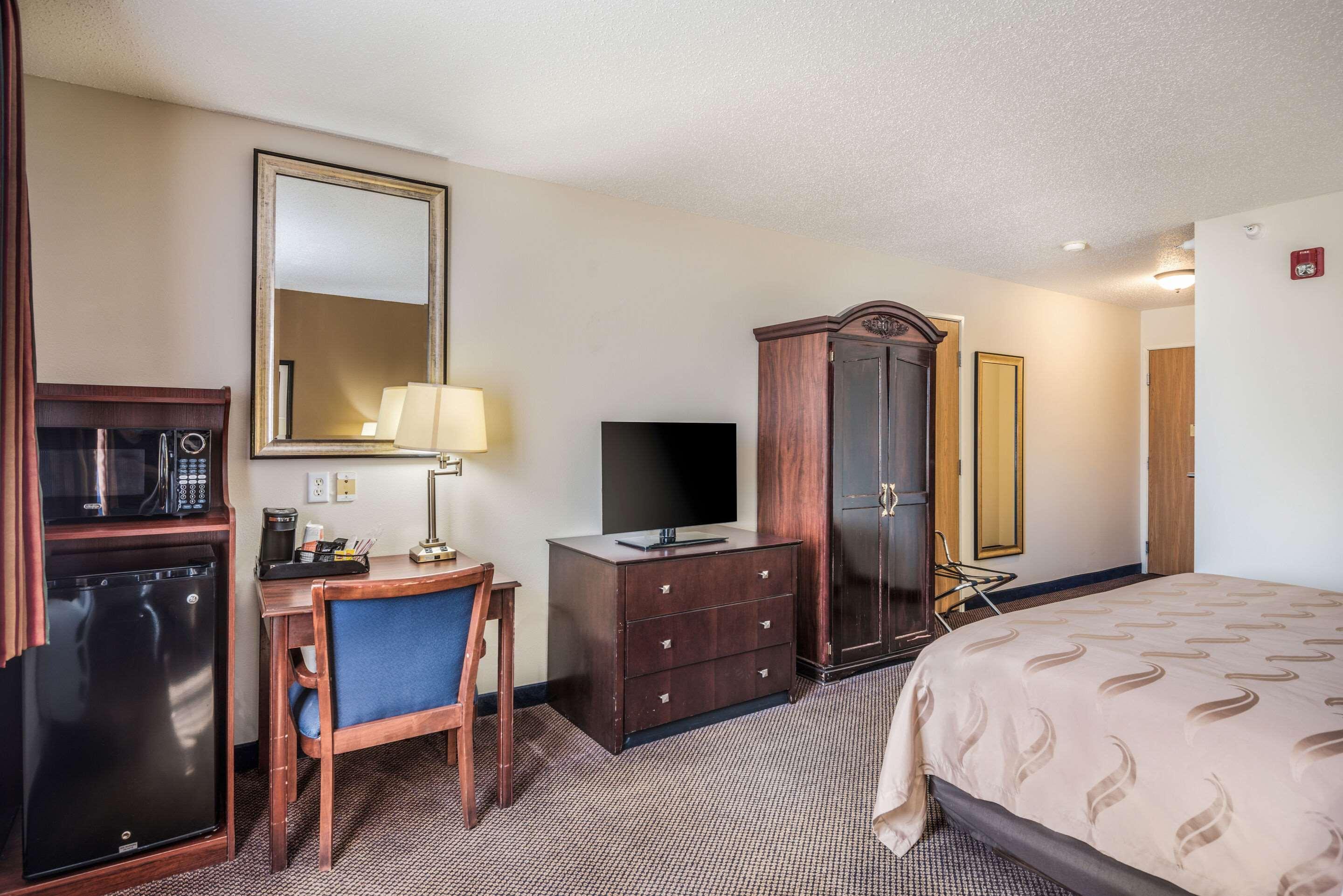 Quality Inn & Suites Eldridge Davenport North Ngoại thất bức ảnh