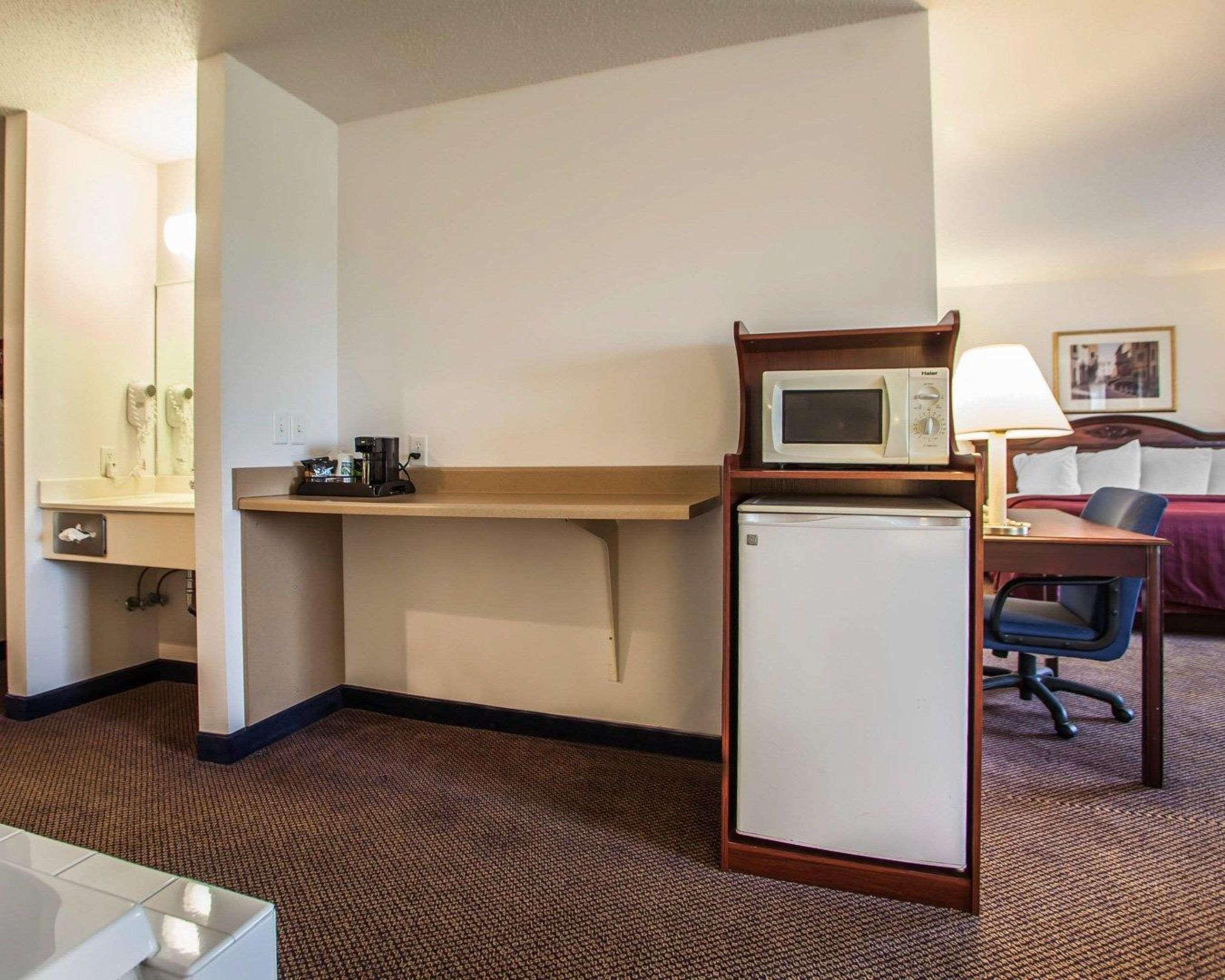 Quality Inn & Suites Eldridge Davenport North Ngoại thất bức ảnh