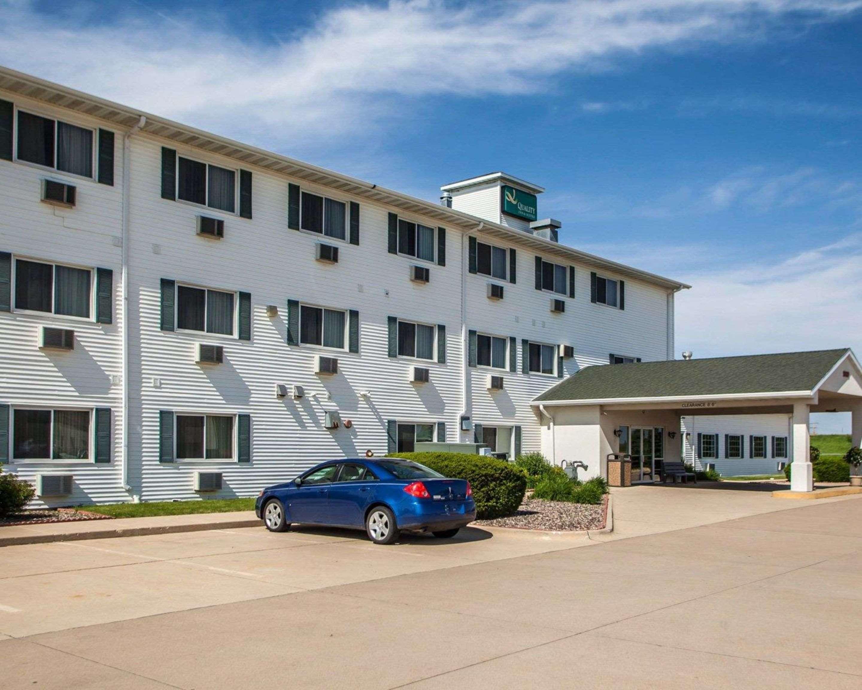 Quality Inn & Suites Eldridge Davenport North Ngoại thất bức ảnh