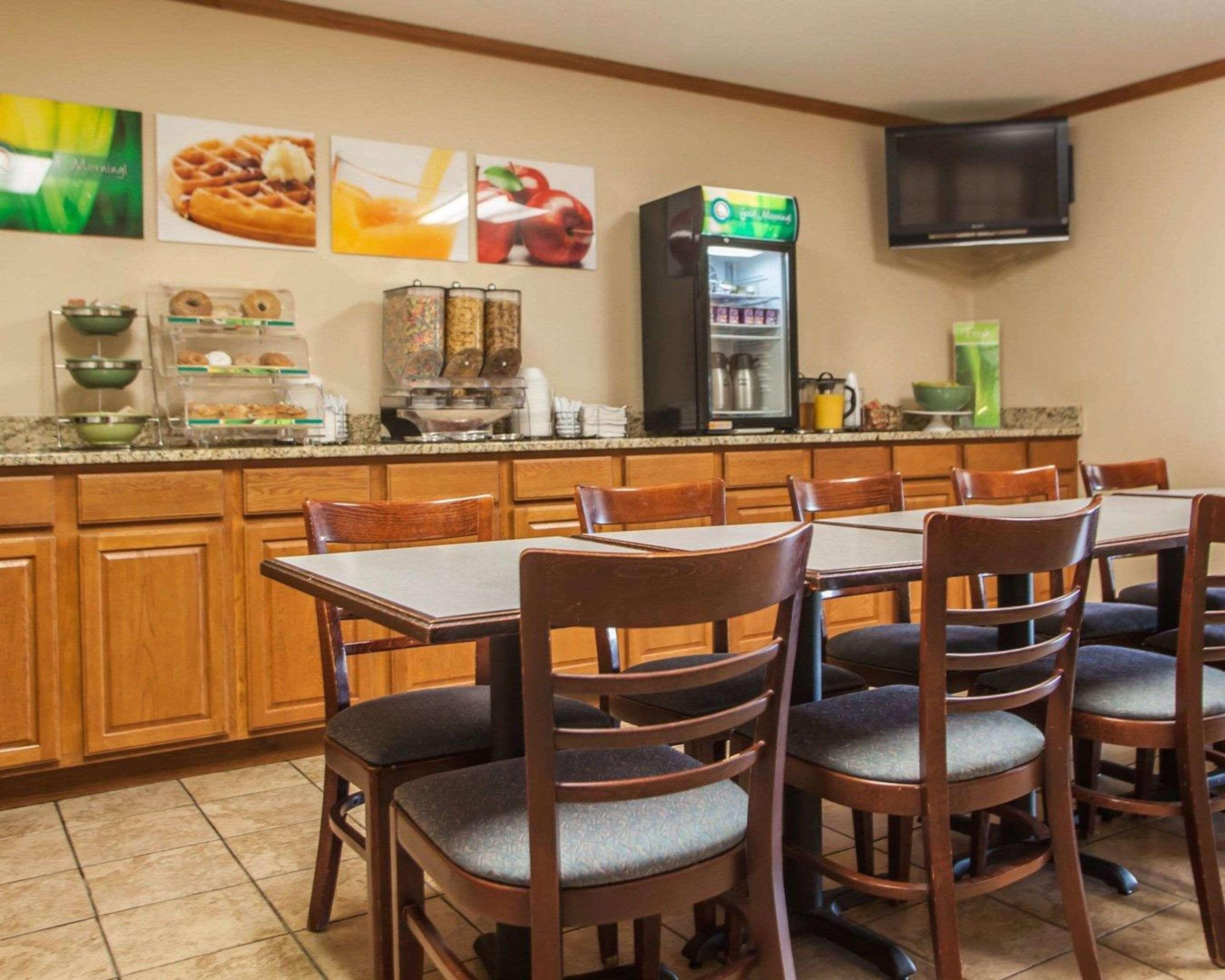 Quality Inn & Suites Eldridge Davenport North Ngoại thất bức ảnh