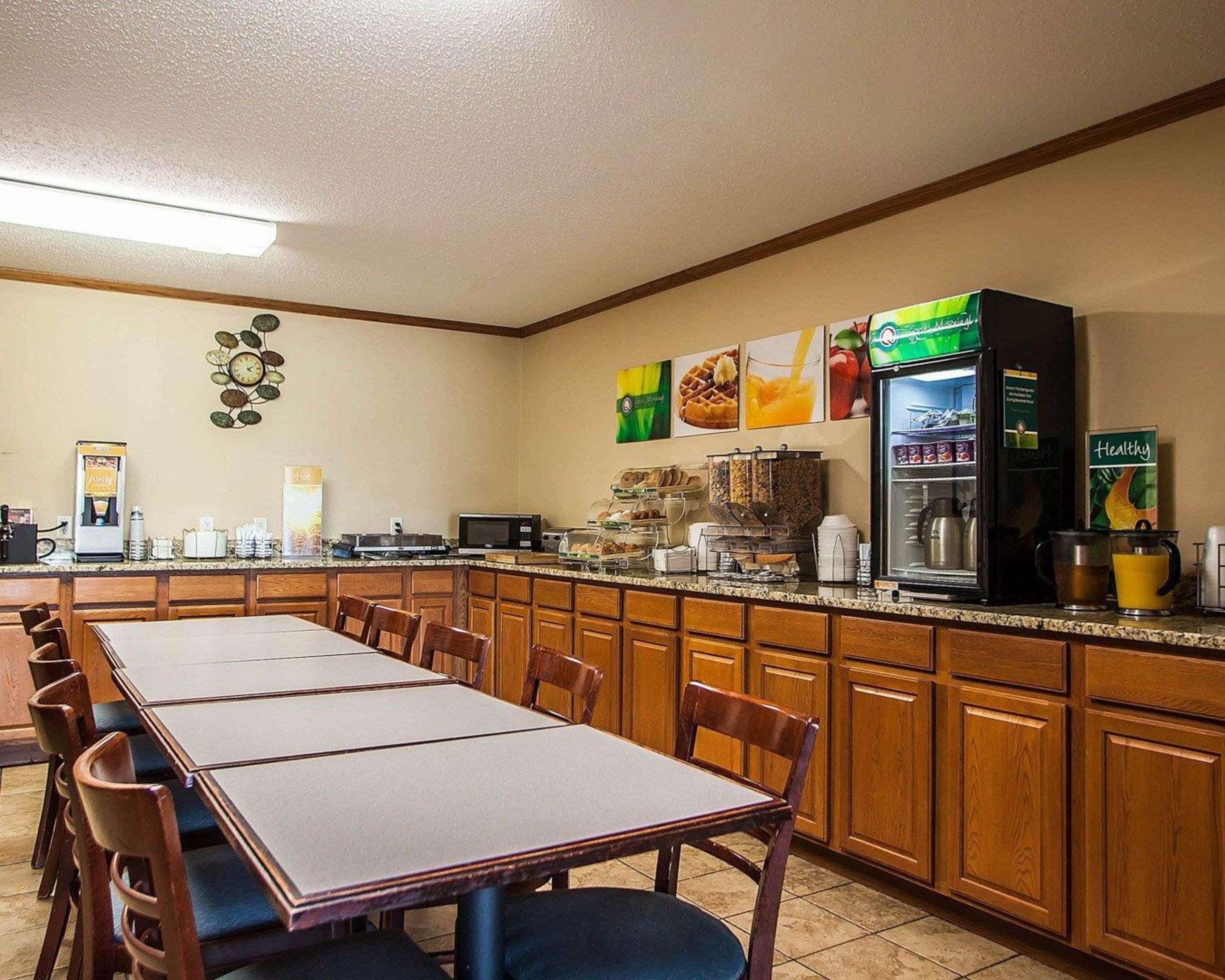 Quality Inn & Suites Eldridge Davenport North Ngoại thất bức ảnh