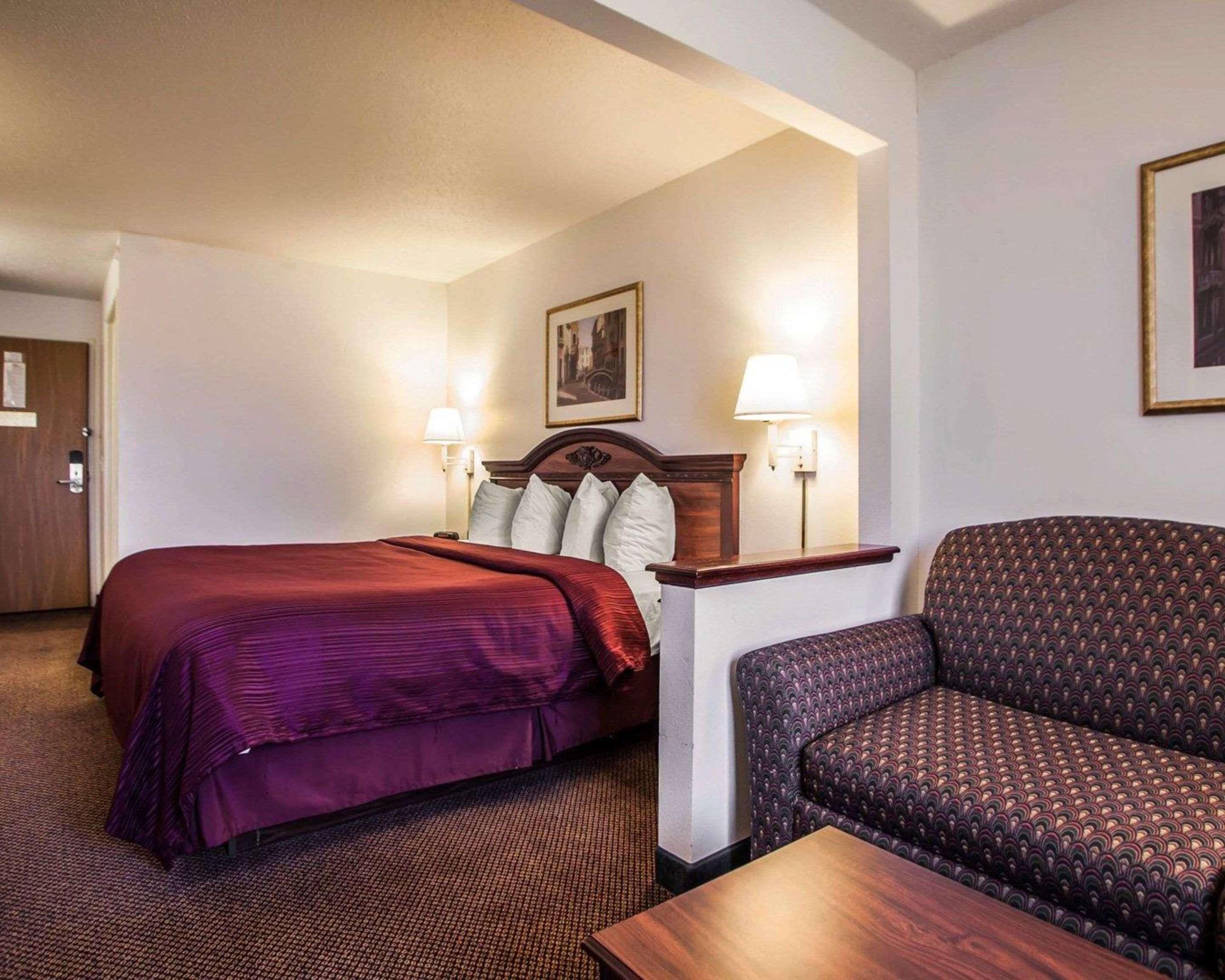 Quality Inn & Suites Eldridge Davenport North Ngoại thất bức ảnh